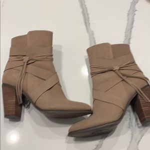 Vince camuto booties